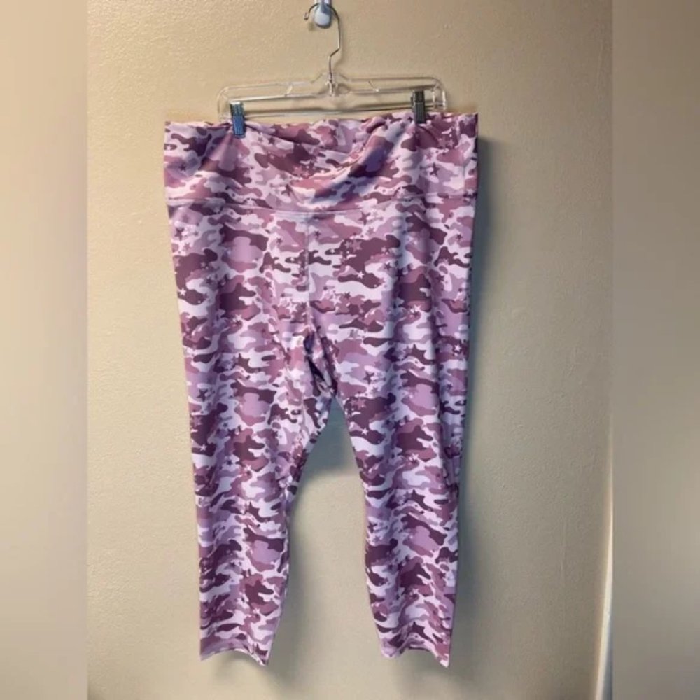 𝅺4x NWT women’s Fabletics High-Waisted Printed PowerHold Leggings size 7/8